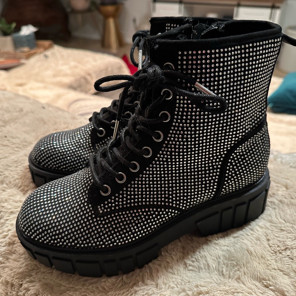 Madden NYC Black Rhinestone Lace-Up Combat Boots with Chunky Lug Sole 7.5 RAVE